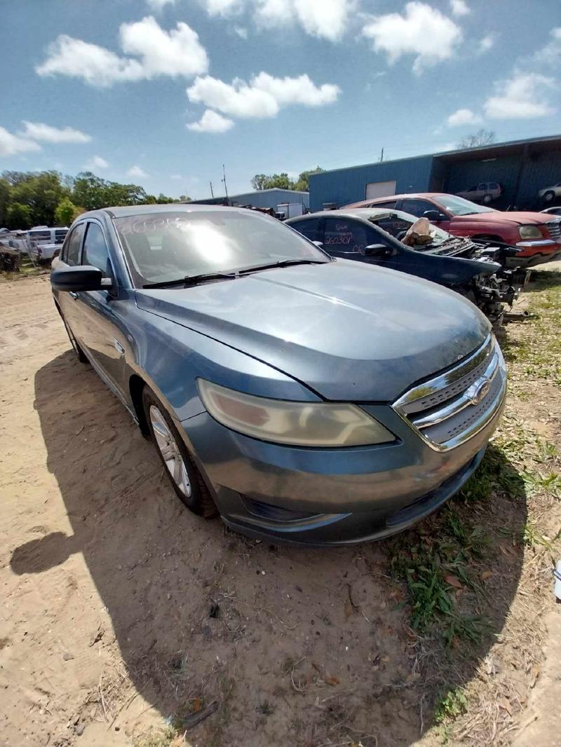 2010 FORD Taurus