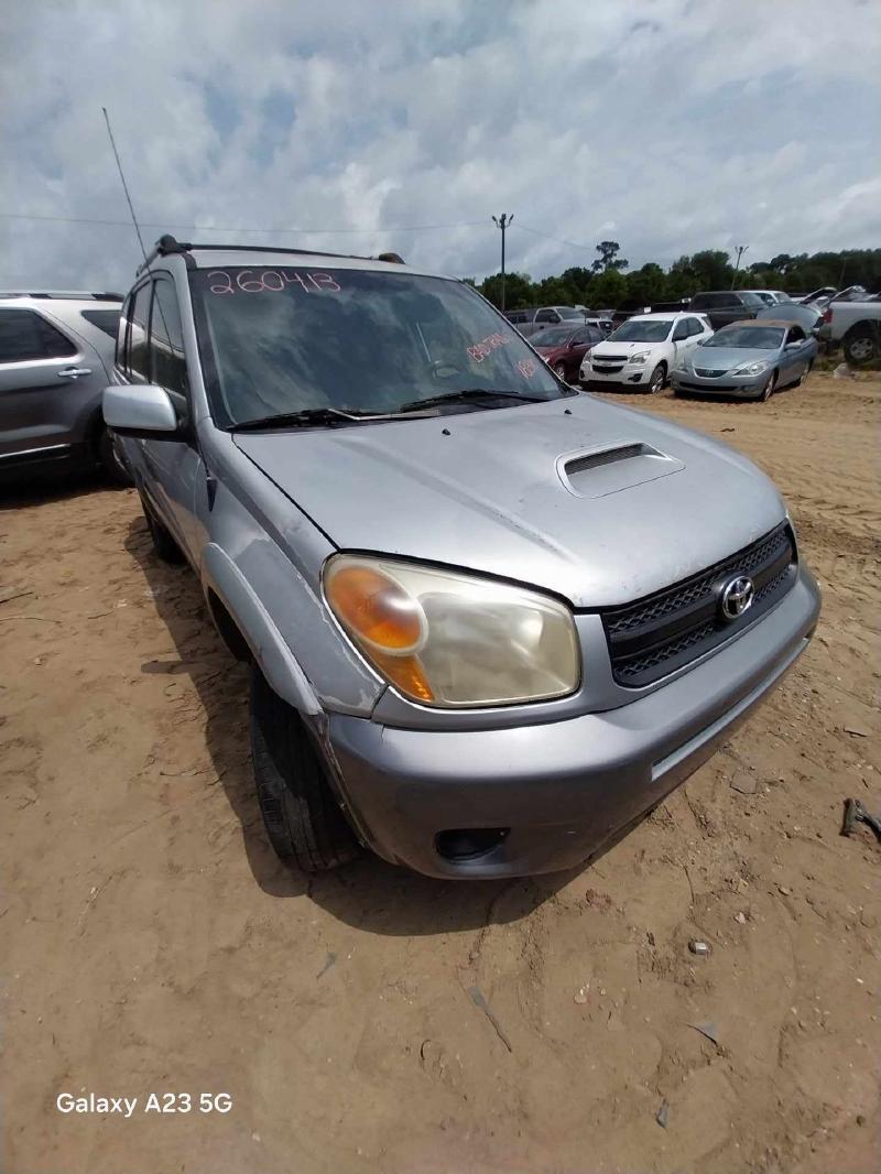 2004 TOYOTA Rav4
