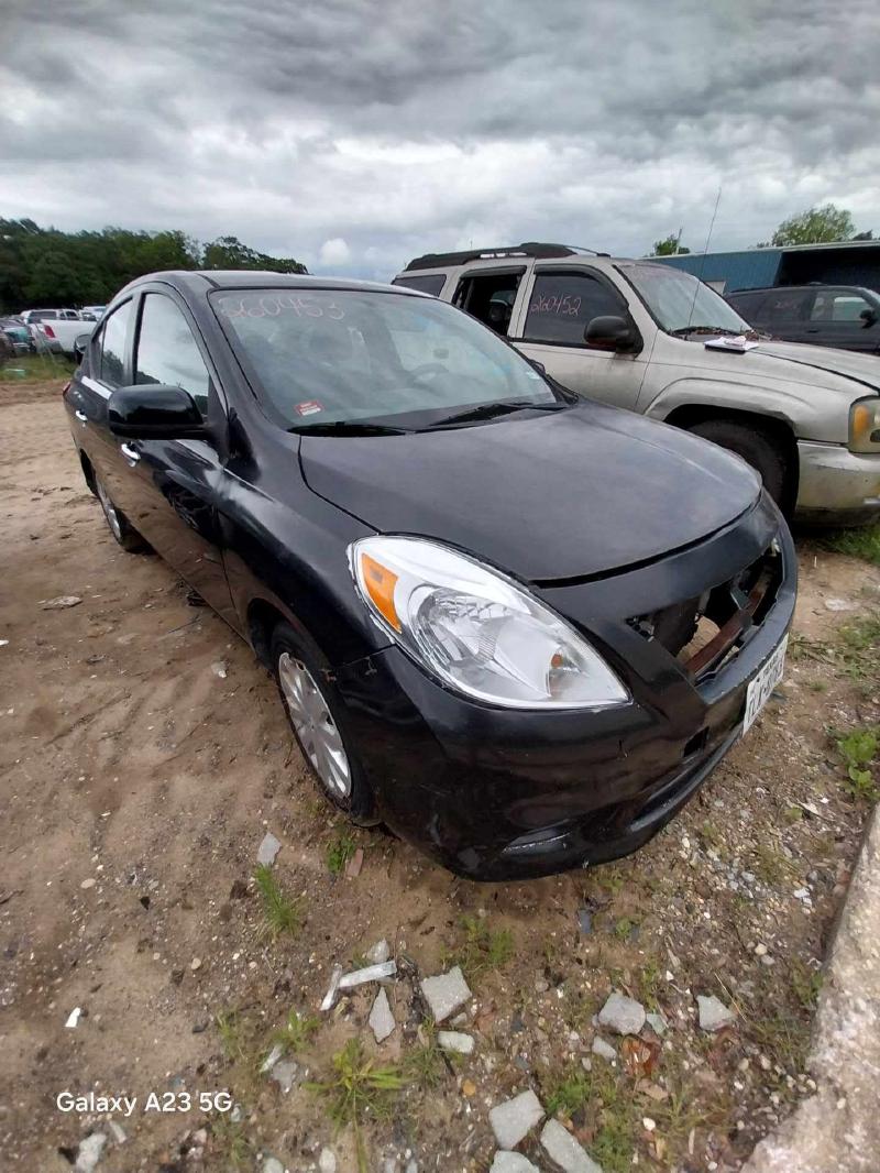2013 NISSAN Versa