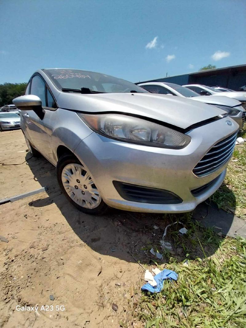 2015 FORD Fiesta