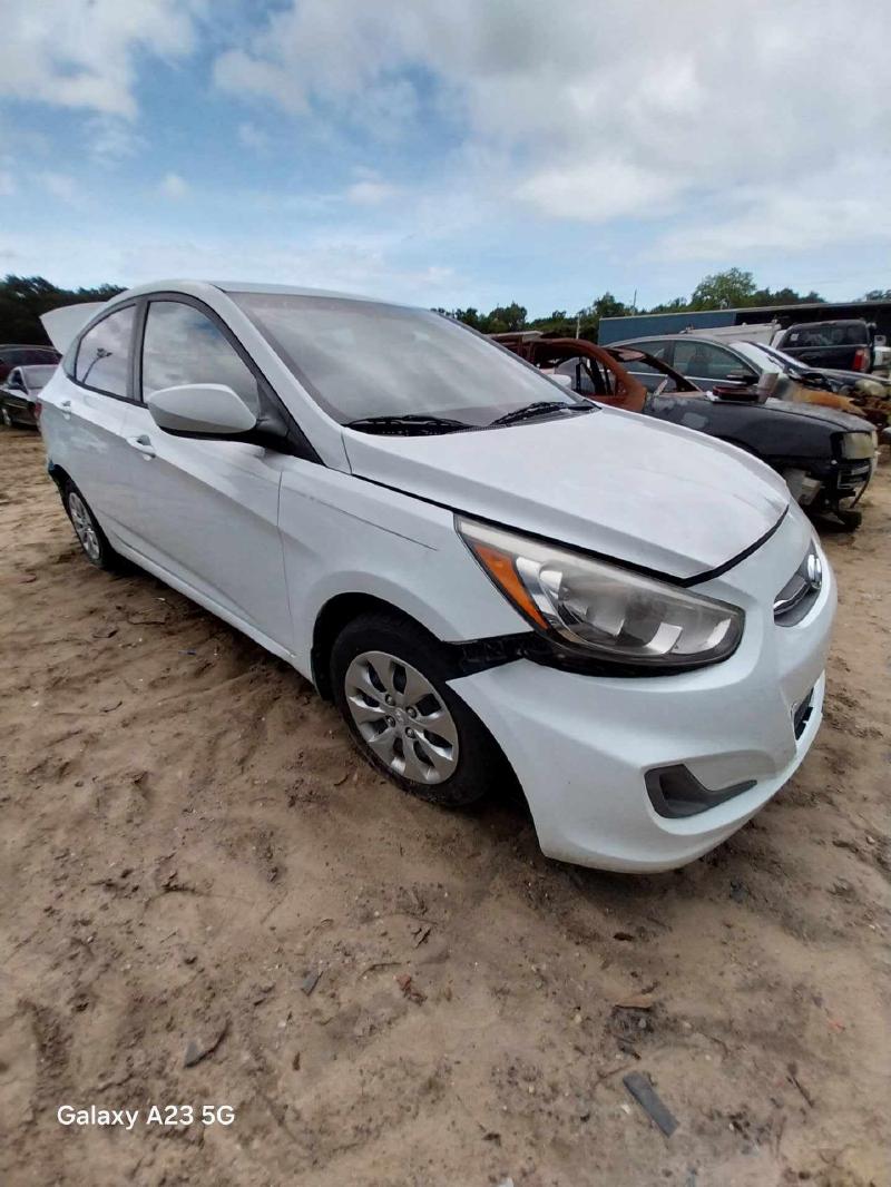 2016 HYUNDAI Accent