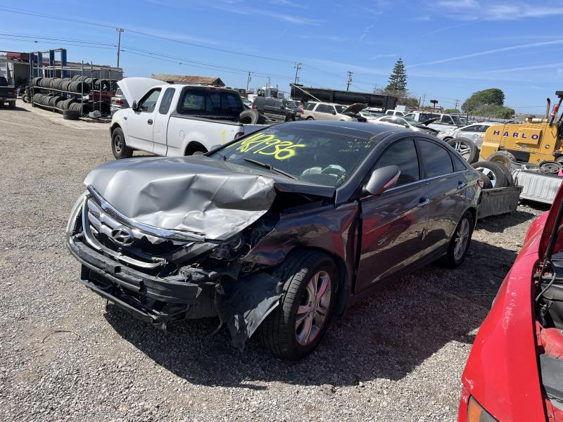 2013 HYUNDAI Sonata