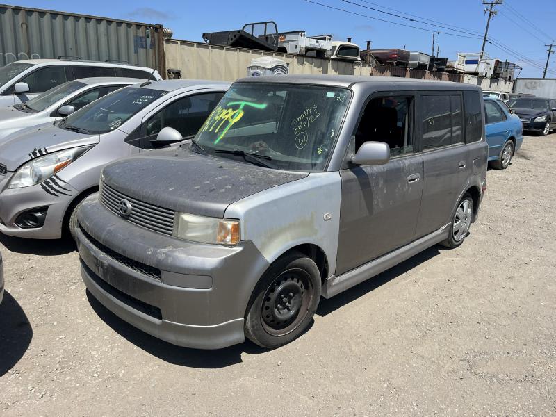 2005 TOYOTA Scion xB