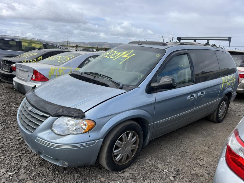 2006 CHRYSLER Town and Country