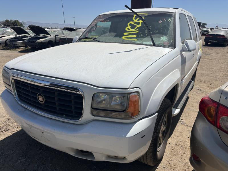 2000 CADILLAC Escalade