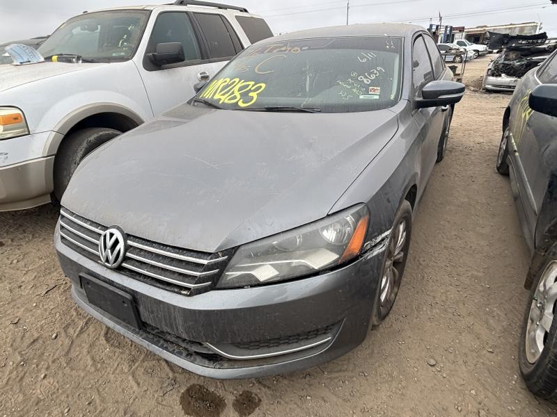 2013 VOLKSWAGEN Passat