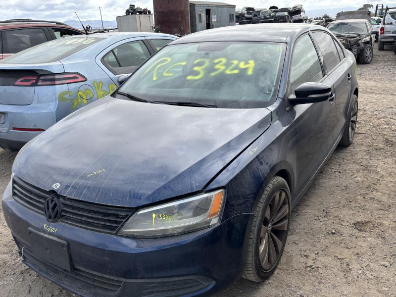 2011 VOLKSWAGEN Jetta