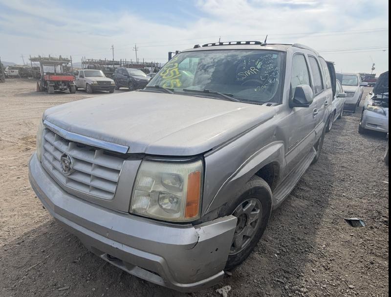 2004 CADILLAC Escalade