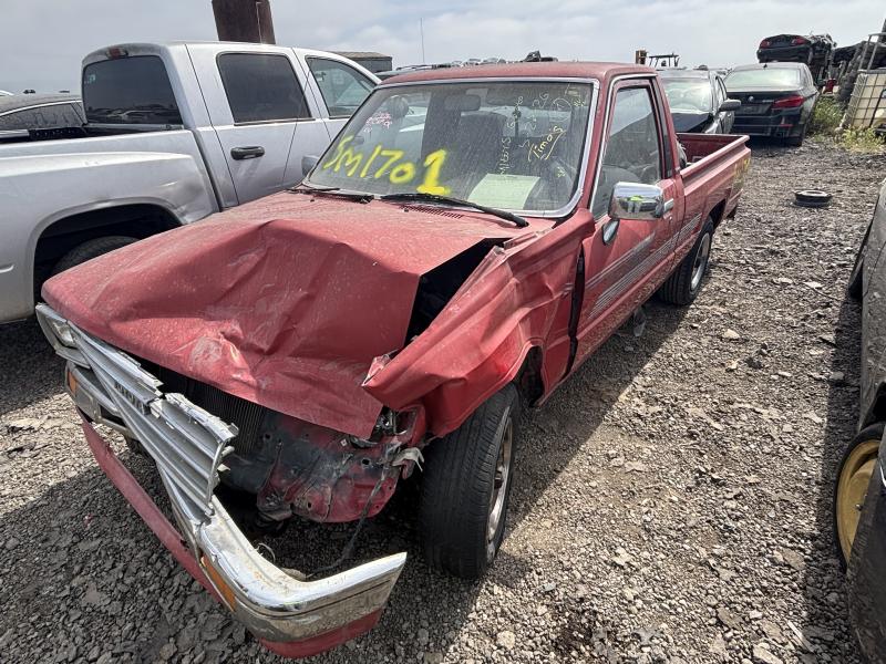 1987 TOYOTA Pick-Up